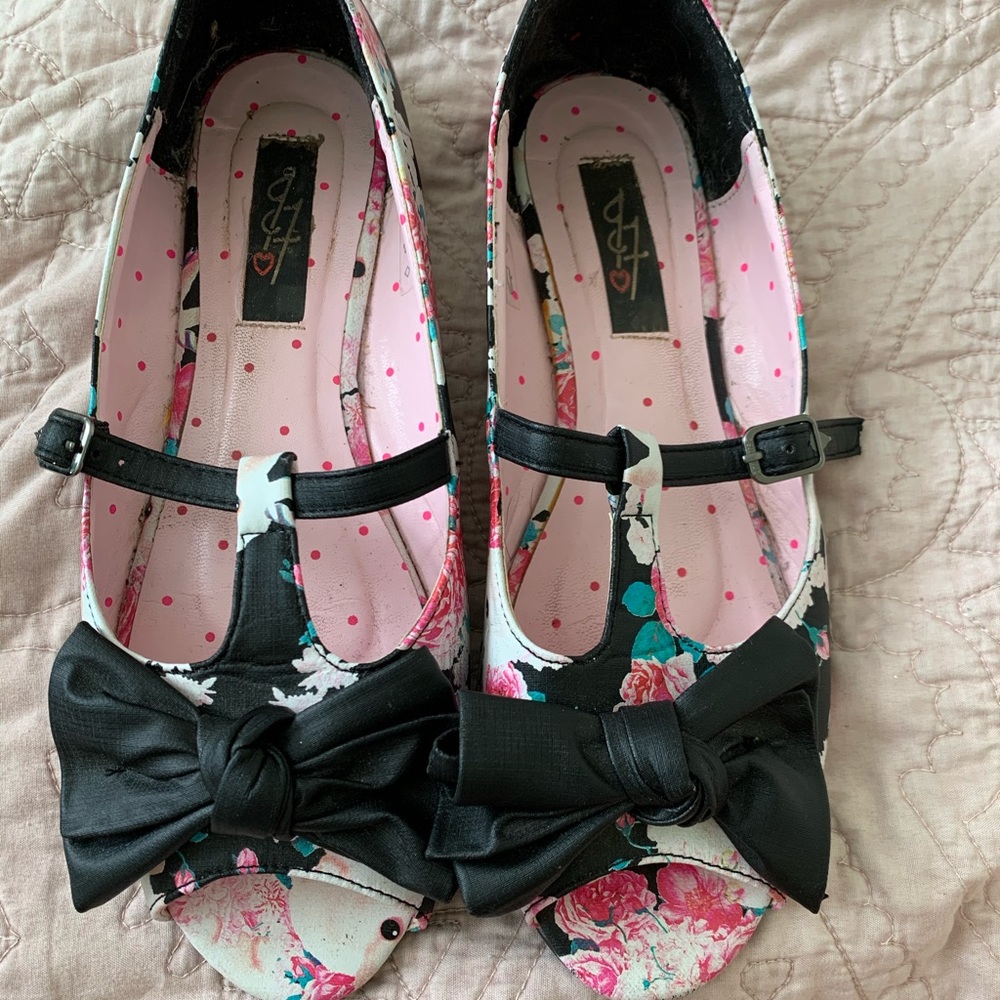 Iron fist buns n roses flats